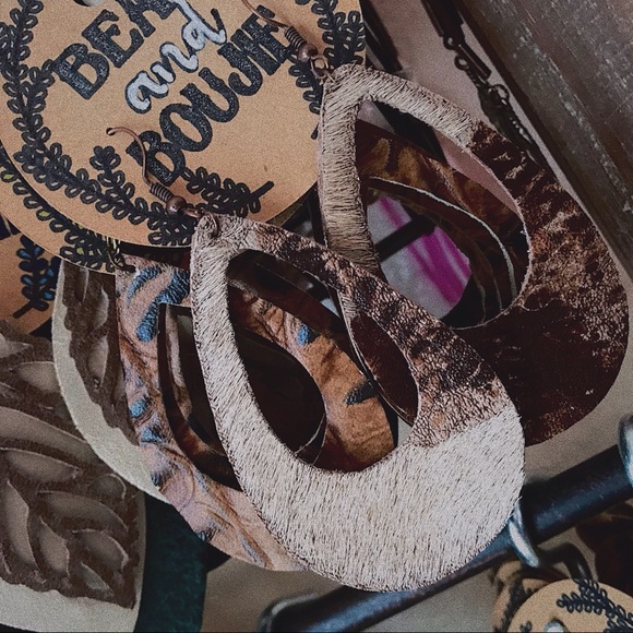 Genuine Brown & White Cow Hide Leather Cut Out Teardrop Dangle Earrings - Picture 2 of 12